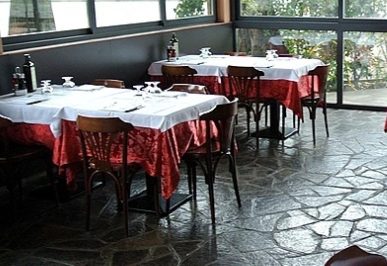 Готель Arlecchino Кастель-Сан-П'єтро-Терме Екстер'єр фото